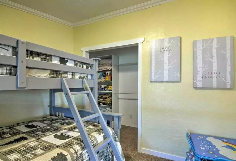 Bright & Beautiful Home, Explore Nat L Parks!