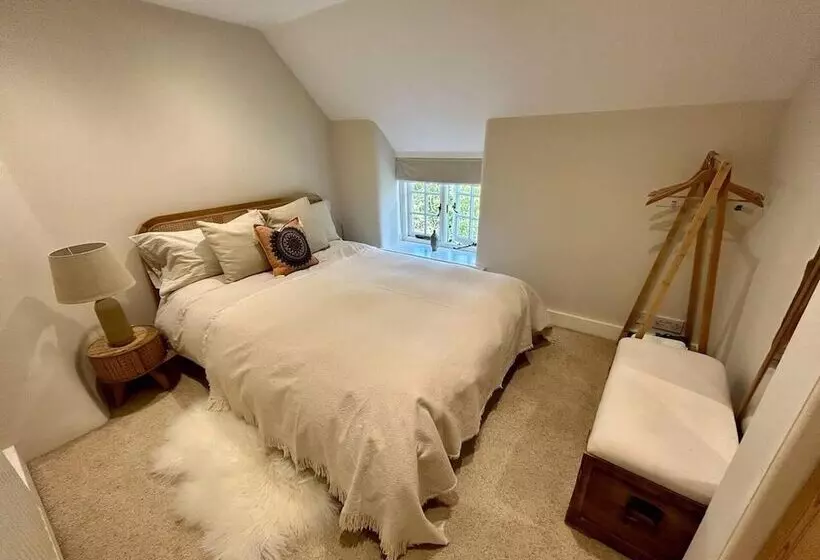 Charming 3 Bed Cottage Near Chipping Norton