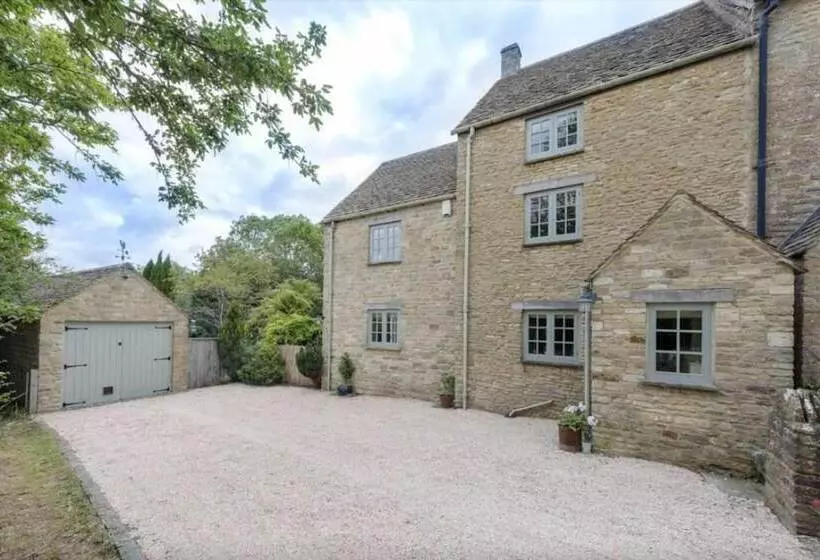Charming 3 Bed Cottage Near Chipping Norton