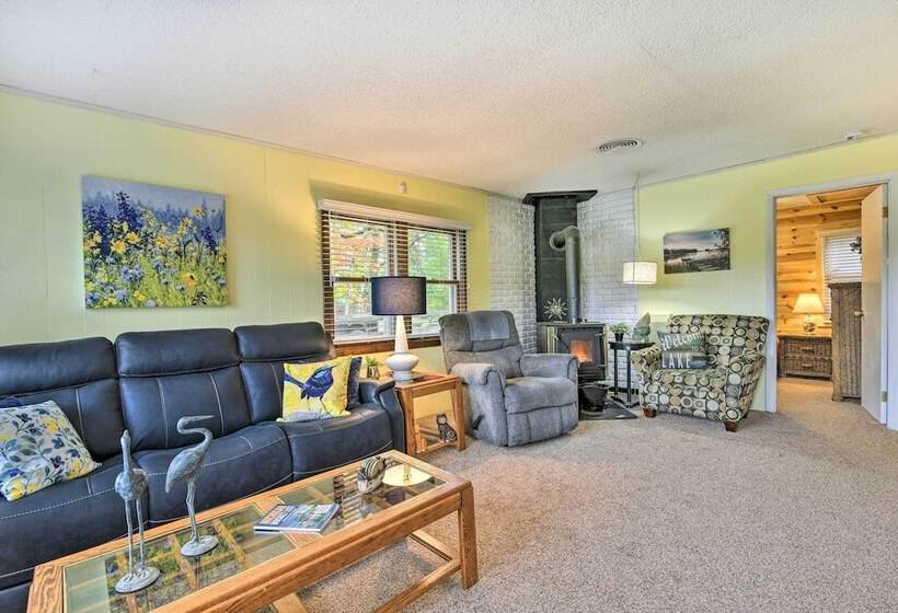 Charming Gladwin Family Cottage   Indian Lake