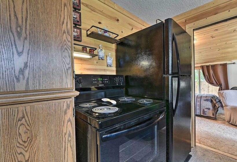 Charming Gladwin Family Cottage   Indian Lake