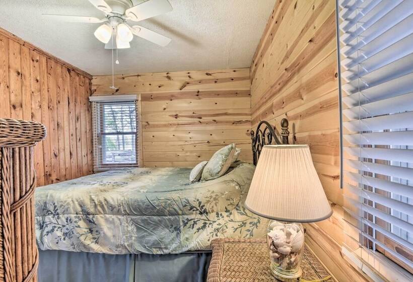 Charming Gladwin Family Cottage   Indian Lake