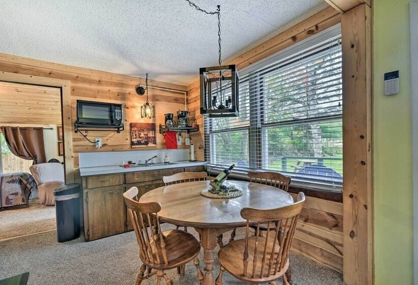 Charming Gladwin Family Cottage   Indian Lake