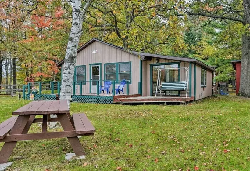 Charming Gladwin Family Cottage   Indian Lake