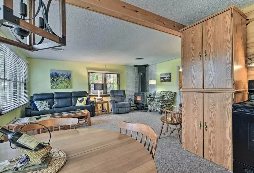 Charming Gladwin Family Cottage   Indian Lake