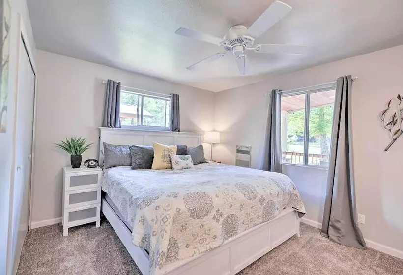 Coconino National Forest Home W/deck & Yard!