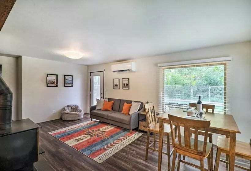 Cozy Abode W/ Views   15 Mi To Glacier Natl Park!