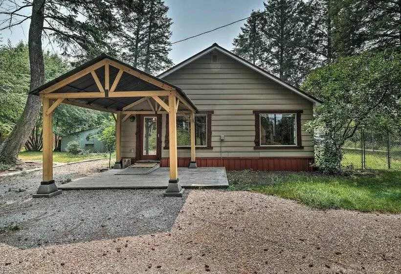 Cozy Abode W/ Views   15 Mi To Glacier Natl Park!