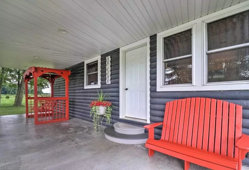 Cozy Haven Of Rest Home W/ Amish Country Views!