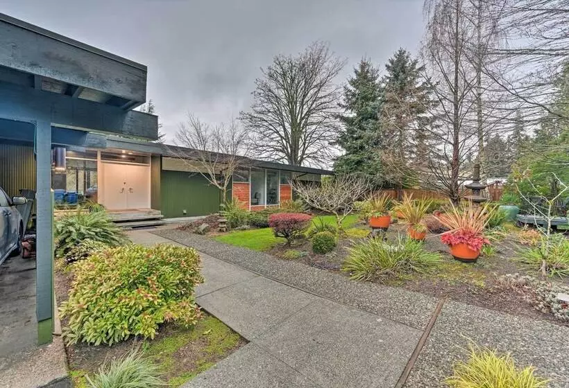 Edmonds Apartment With Private Wine Cellar!