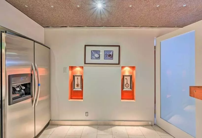 Edmonds Apartment With Private Wine Cellar!