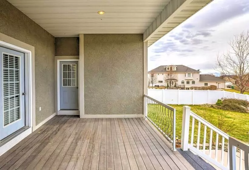 Elegant Smithfield Home W/ Views   6 Mi To Usu!