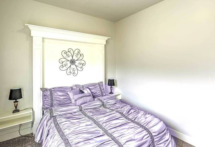 Elegant Smithfield Home W/ Views 6 Mi To Usu!