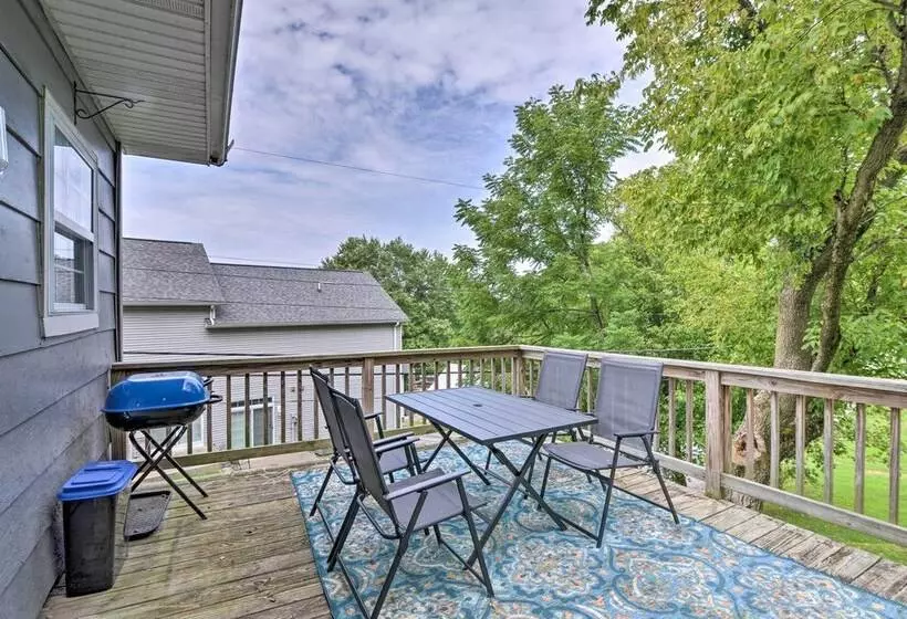 Enchanting Family House W/ Balcony < 3 Mi To Wvu!