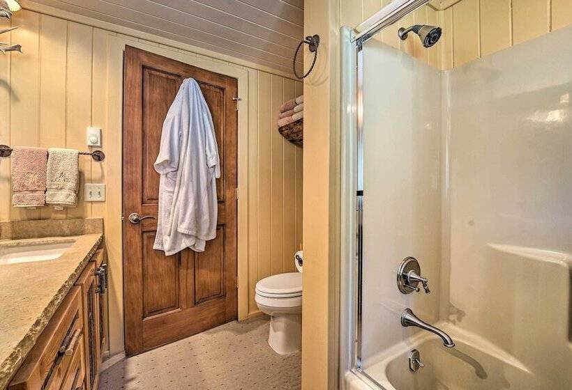 Fish Creek Ranch In Dolores: Hot Tub & Game Room