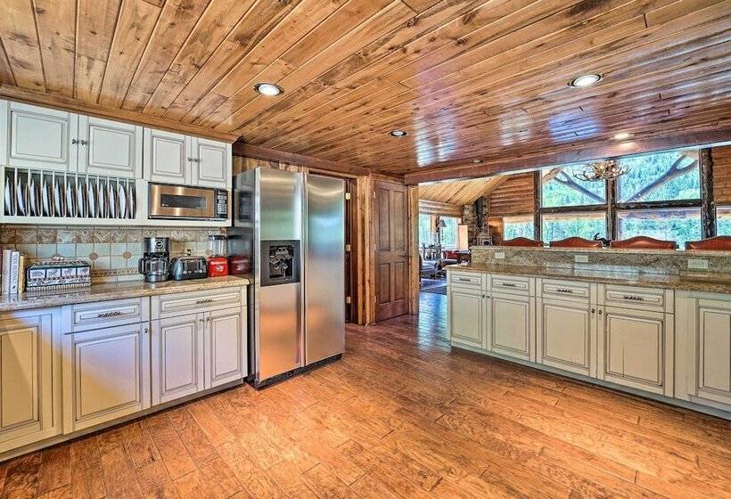 Fish Creek Ranch In Dolores: Hot Tub & Game Room