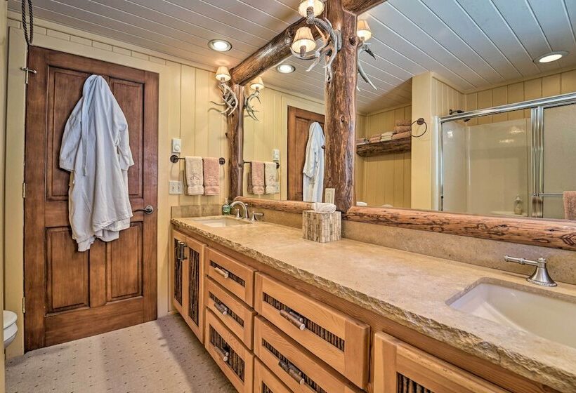 Fish Creek Ranch In Dolores: Hot Tub & Game Room