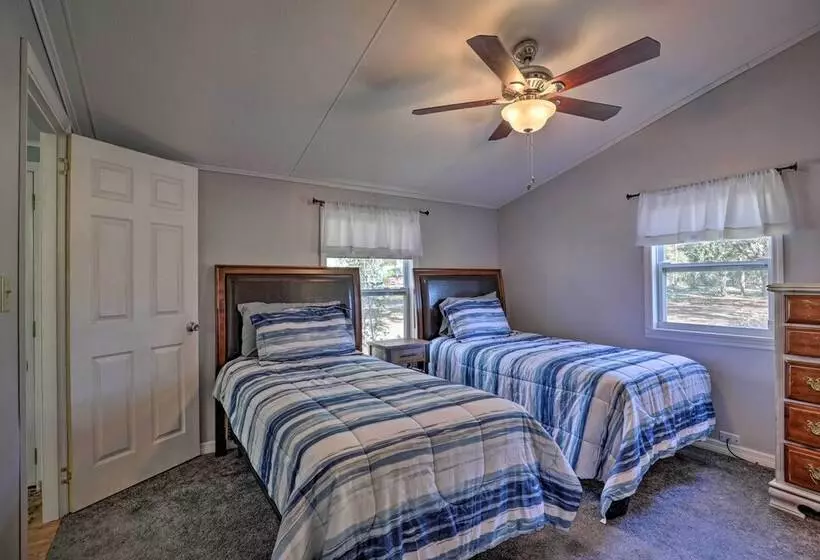 Family Florida Lake House: Private Screened Porch