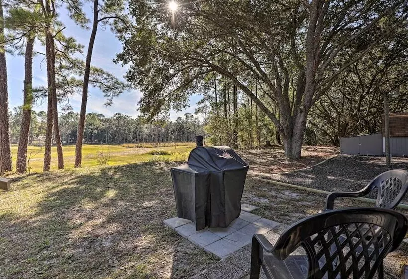 Family Florida Lake House: Private Screened Porch