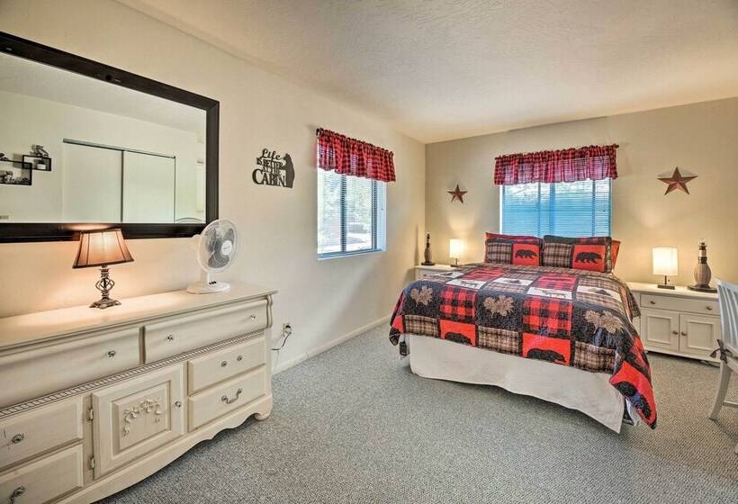 High Country Hideaway W/ Fire Pits & Grill!