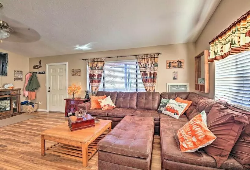 High Country Hideaway W/ Fire Pits & Grill!