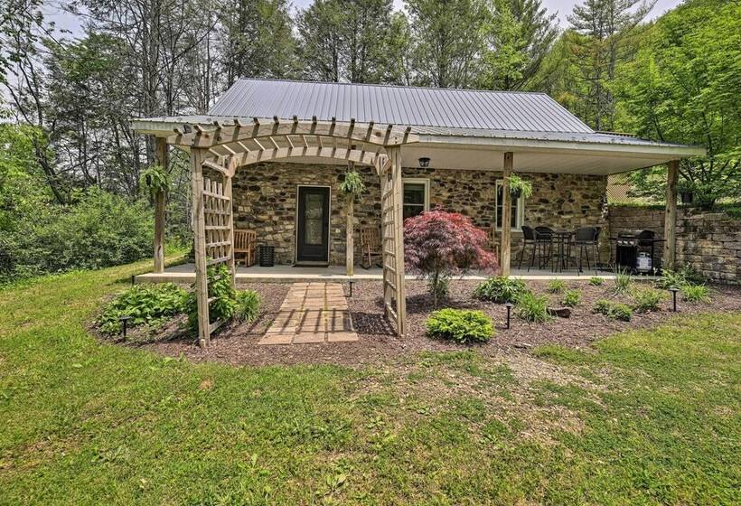 Historic Stone Cottage In Damascus W/ Fire Pit!