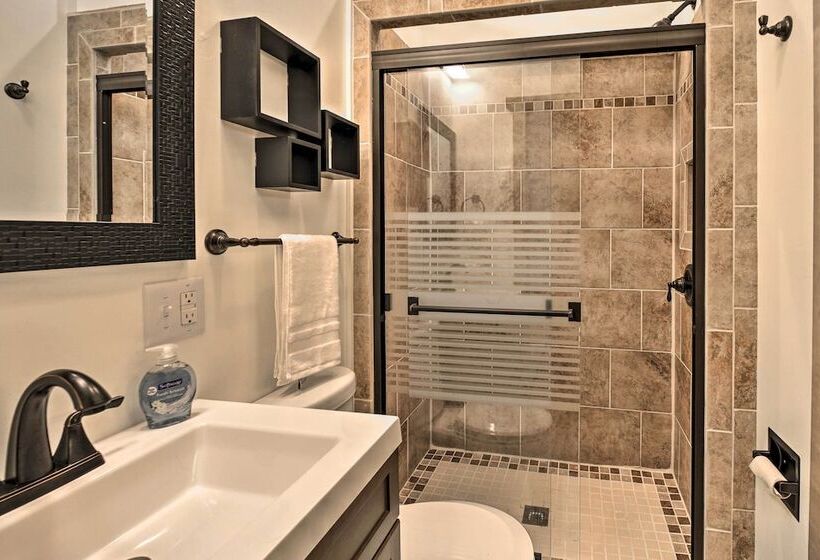 Historic Stone Cottage In Damascus W/ Fire Pit!