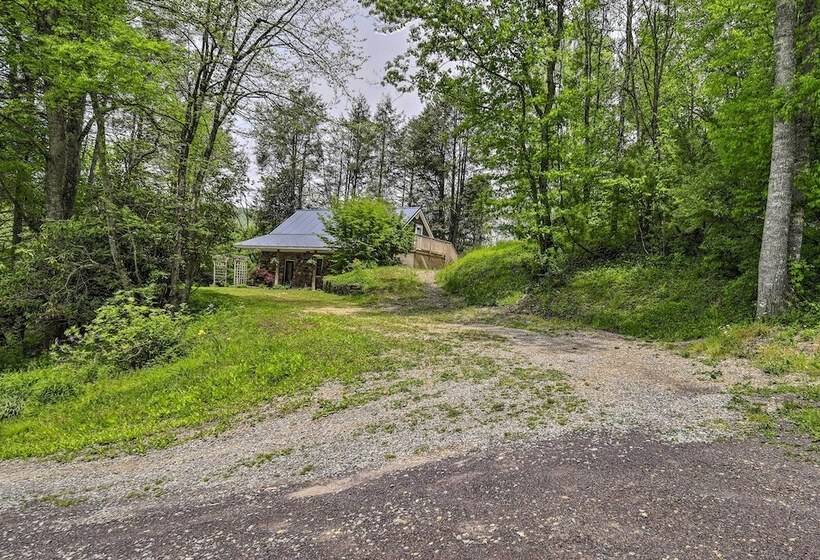 Historic Stone Cottage In Damascus W/ Fire Pit!