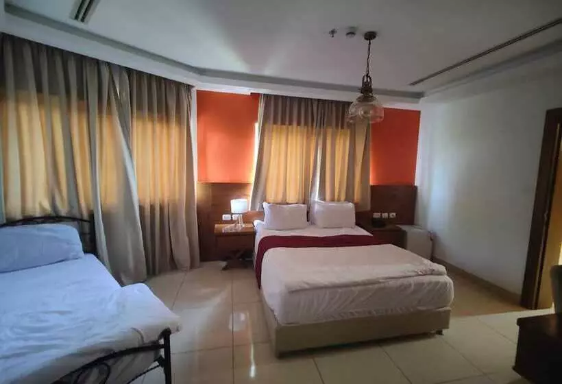 هتل Al Baiara Resort