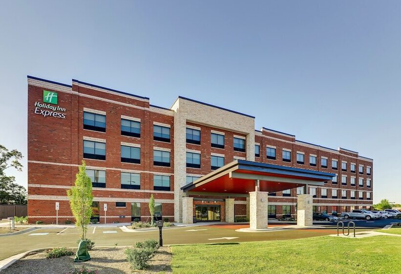 בית מלון כפרי Holiday Inn Express Holly Springs   Raleigh Area, An Ihg