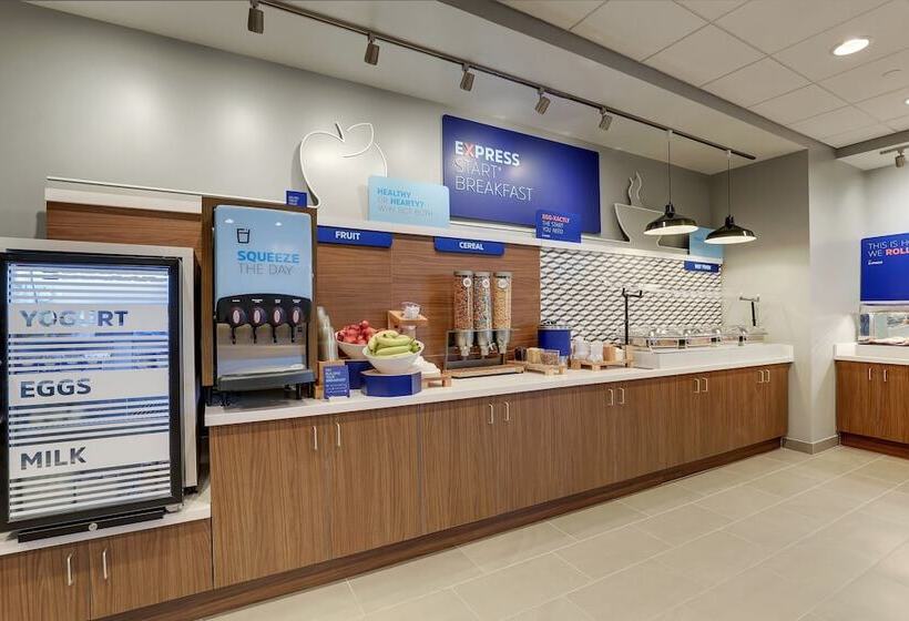 בית מלון כפרי Holiday Inn Express Holly Springs   Raleigh Area, An Ihg