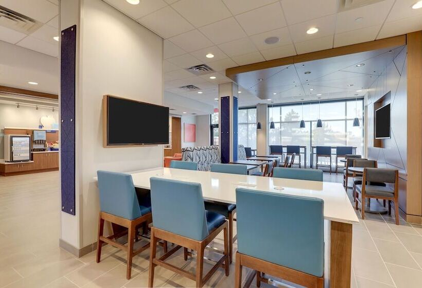 בית מלון כפרי Holiday Inn Express Holly Springs   Raleigh Area, An Ihg