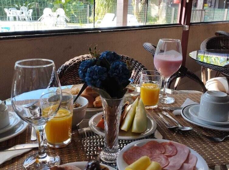 فندق Pousada Delville