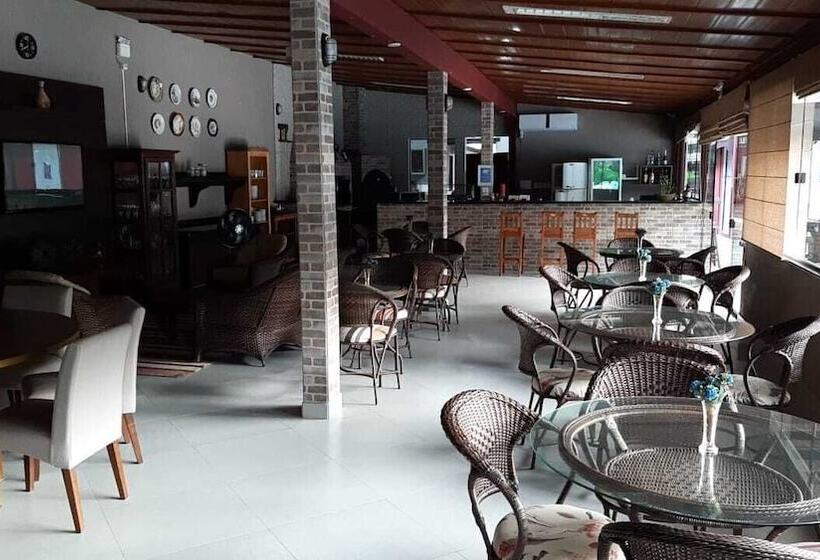 فندق Pousada Delville