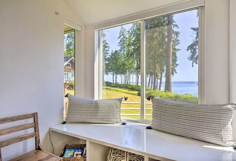 Kingston Home W/ Magnificent Ocean Views!