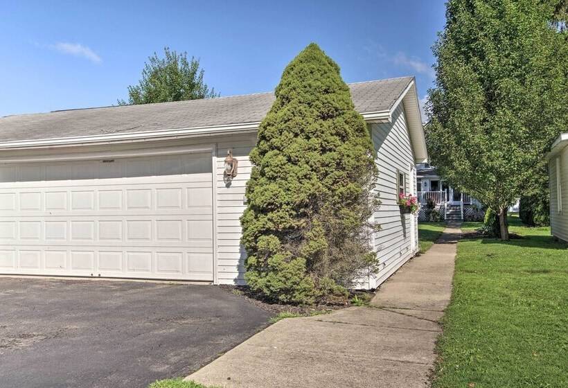 Lake Chautauqua Home < 1/2 Mile To Town & Water