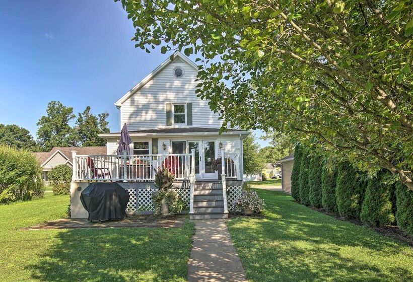 Lake Chautauqua Home < 1/2 Mile To Town & Water