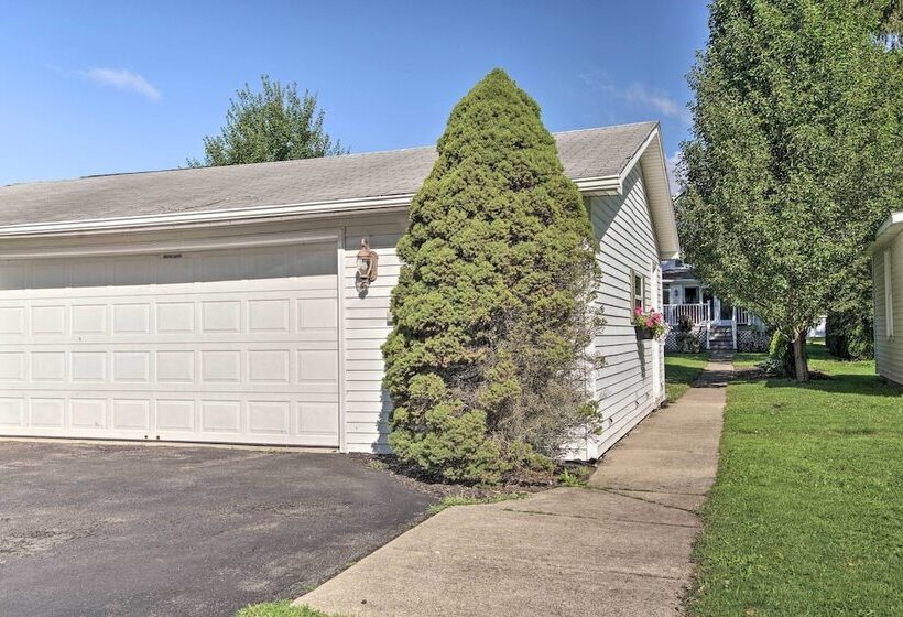 Lake Chautauqua Home < 1/2 Mile To Town & Water