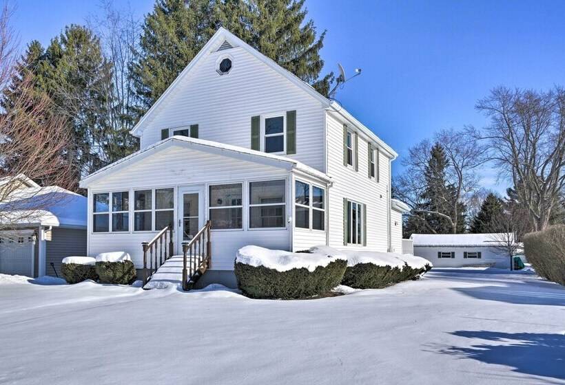 Lake Chautauqua Home < 1/2 Mile To Town & Water