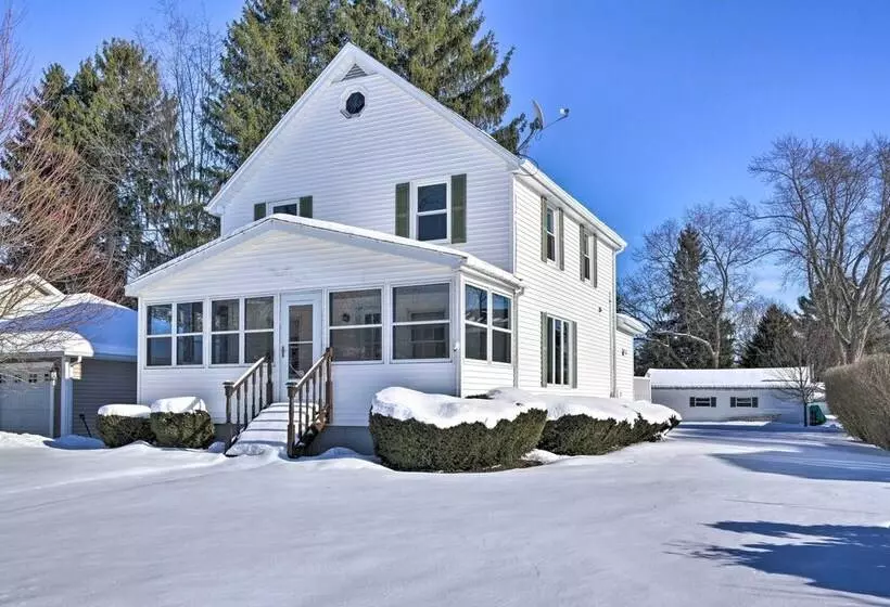Lake Chautauqua Home < 1/2 Mile To Town & Water