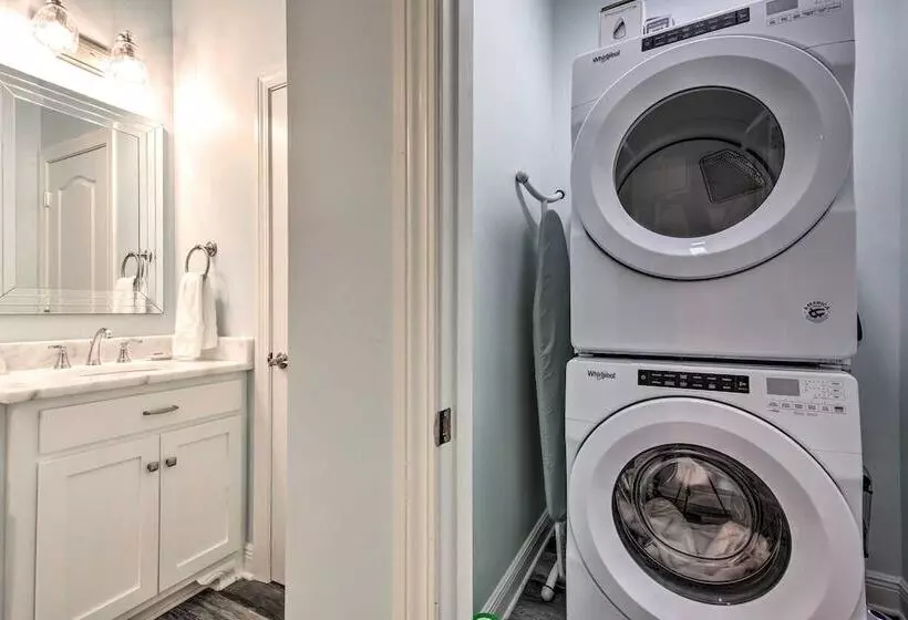 Luxe Stilted Home W/ Kayaks: Walk To Beach