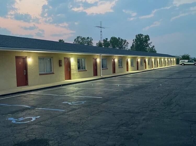 فندق على الطريق New Budget Inn