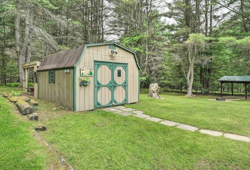 Mountain Escape: Home W/ Deck, Fire Pit, Yard