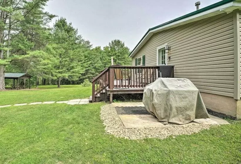 Mountain Escape: Home W/ Deck, Fire Pit, Yard
