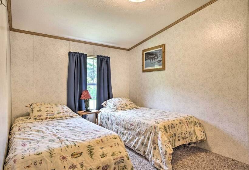 Mountain Escape: Home W/ Deck, Fire Pit, Yard