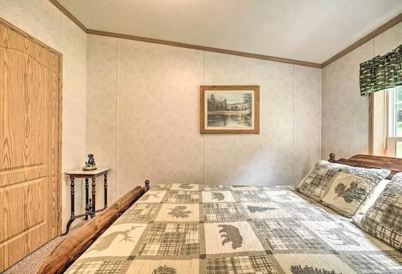 Mountain Escape: Home W/ Deck, Fire Pit, Yard