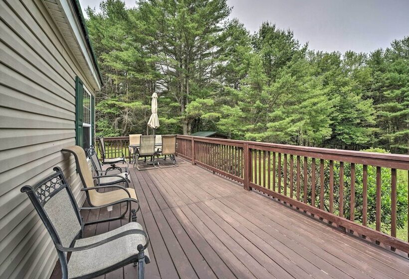Mountain Escape: Home W/ Deck, Fire Pit, Yard
