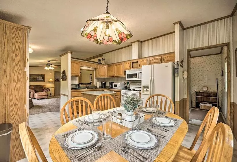 Mountain Escape: Home W/ Deck, Fire Pit, Yard