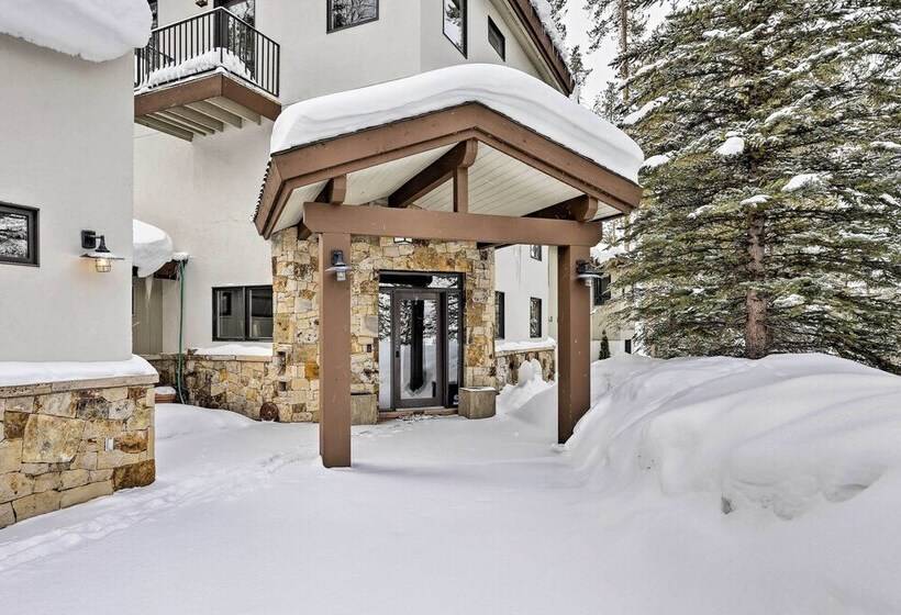 Vail Mountain Retreat W/ Hot Tub & Deck!