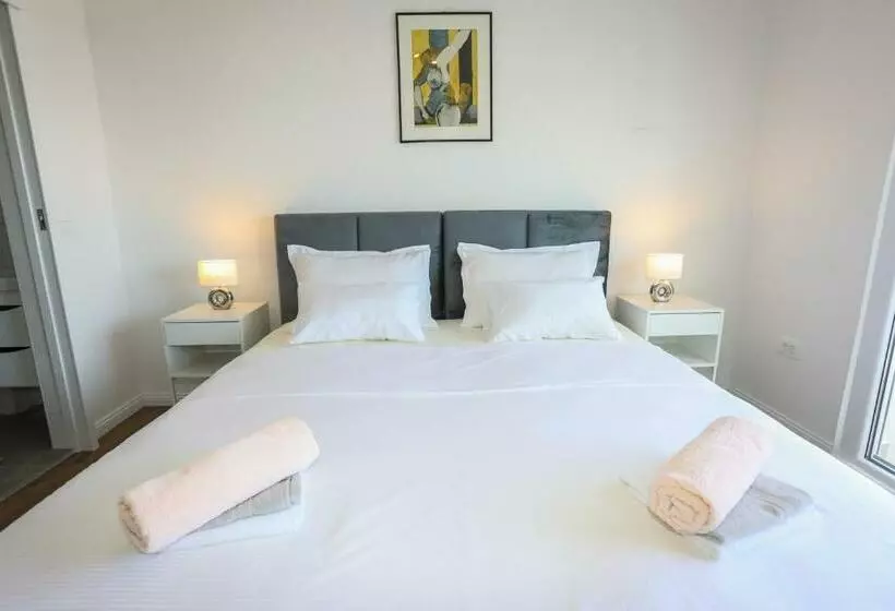 ペンション Rooms Stella Maris